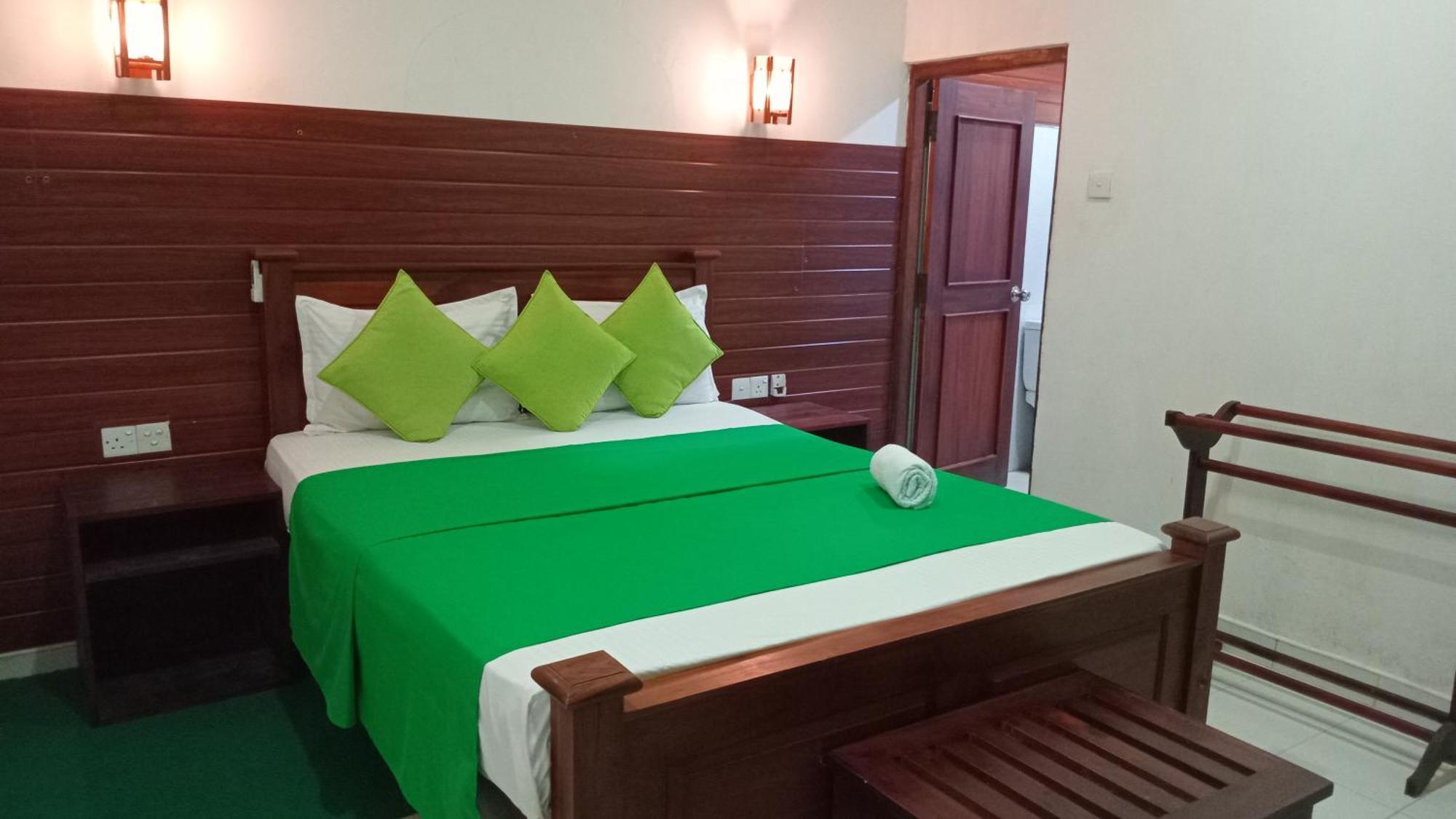 Habarana Dulwan Guest House Luaran gambar
