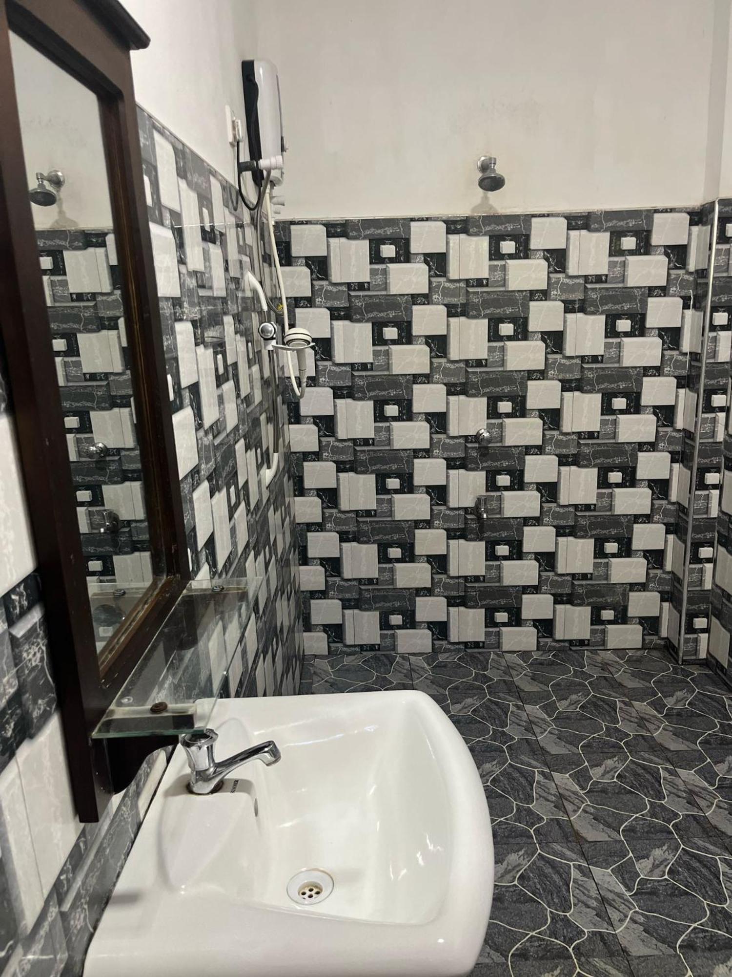 Habarana Dulwan Guest House Bilik gambar